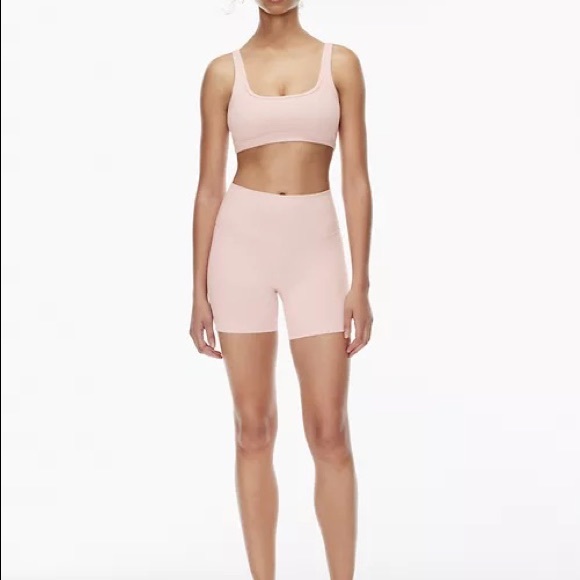 NWOT The Constant Bike short by Aritzia - Picture 1 of 8